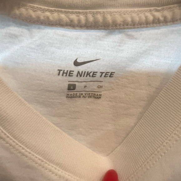 Cropped Nike t shirt - Picture 3 of 3